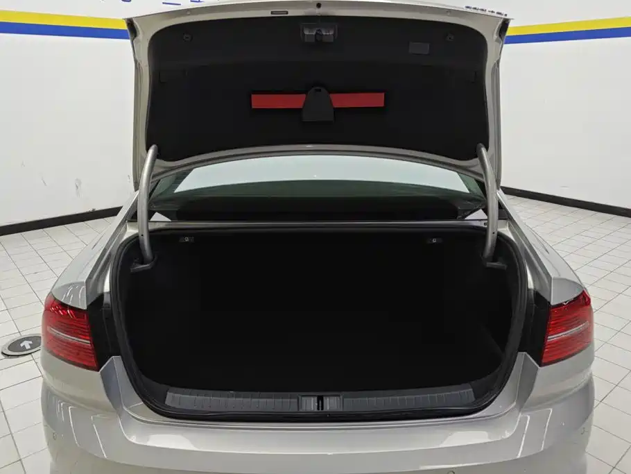 Volkswagen Magotan — миниатюра 4