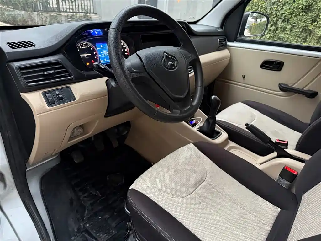 CHANGAN CROSS STAR V3