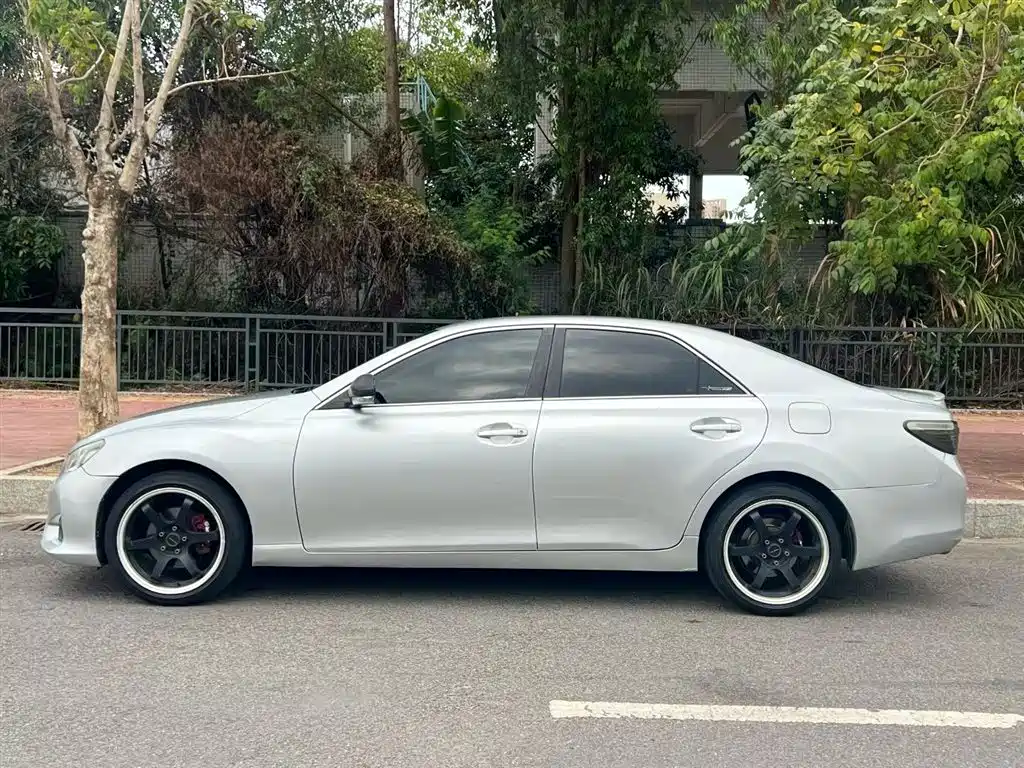 Toyota Reiz 2010 2.5S