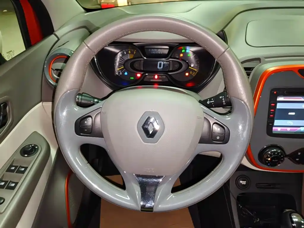 Renault Captur — миниатюра 11