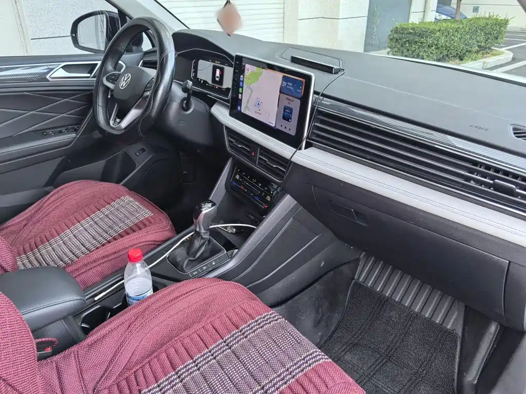 Volkswagen Tiguan L — миниатюра 2