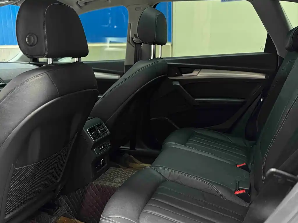 Audi Q5L — миниатюра 9