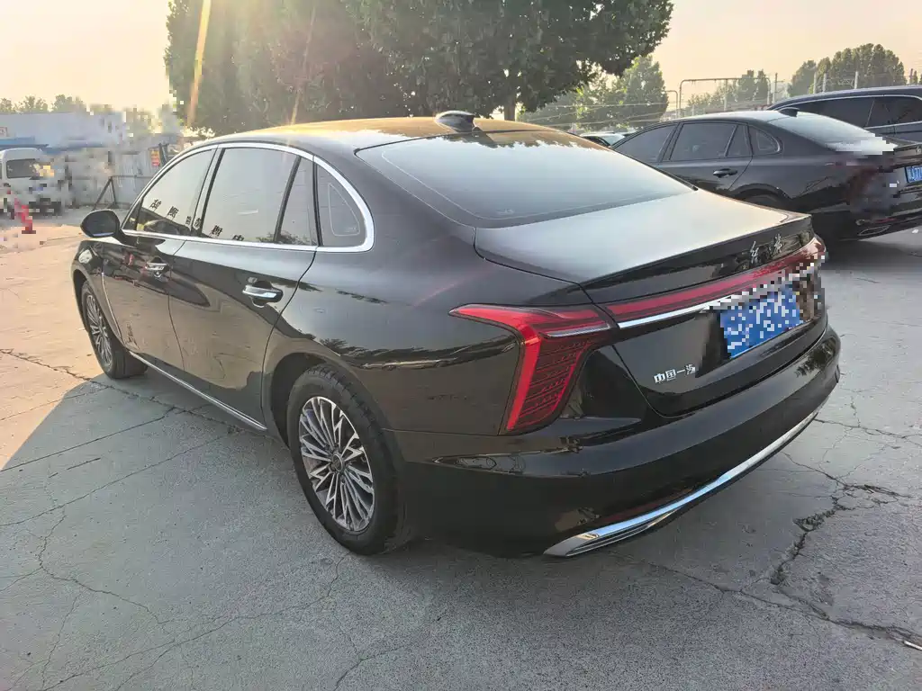Hongqi Hongqi H5 — миниатюра 9