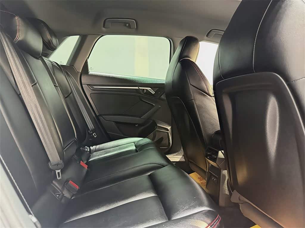Audi A3 1.4 л 2022 г. Белый, пробег 30500 км