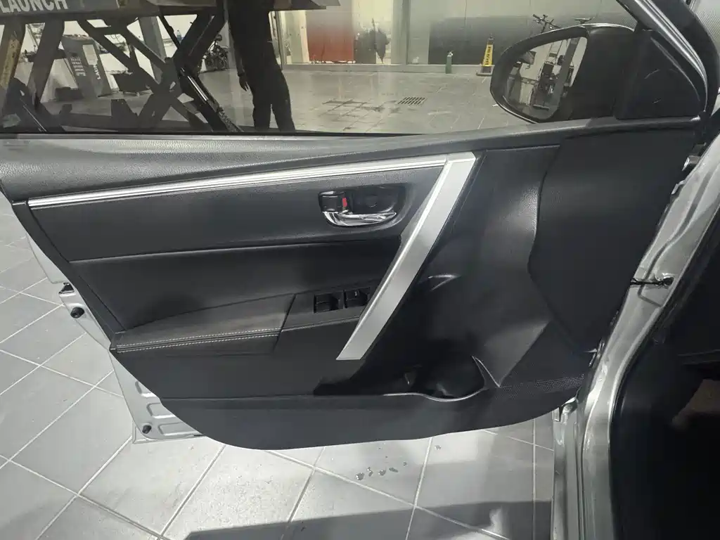 Toyota Levin Twin Engine E+ — миниатюра 19