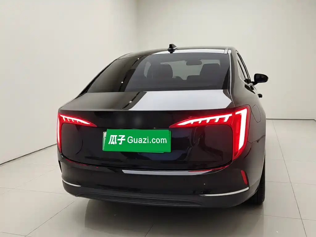 Hongqi Hongqi E-QM5 — миниатюра 3