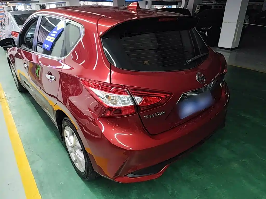 Nissan Tiida — миниатюра 5
