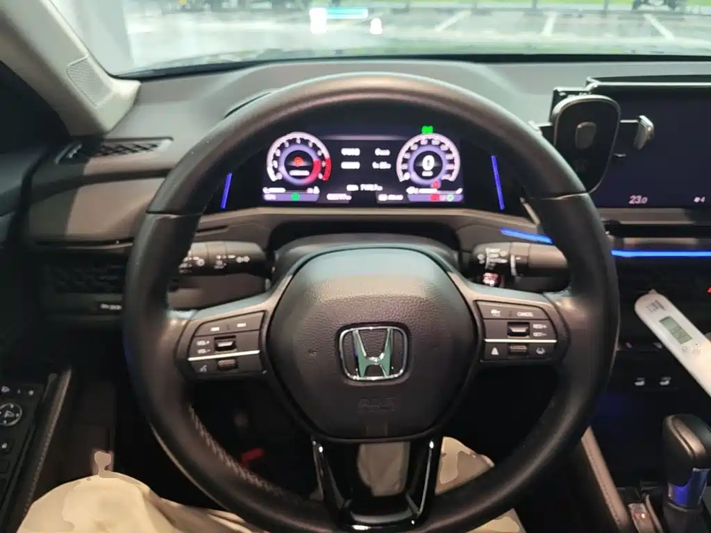 Honda Accord — миниатюра 11