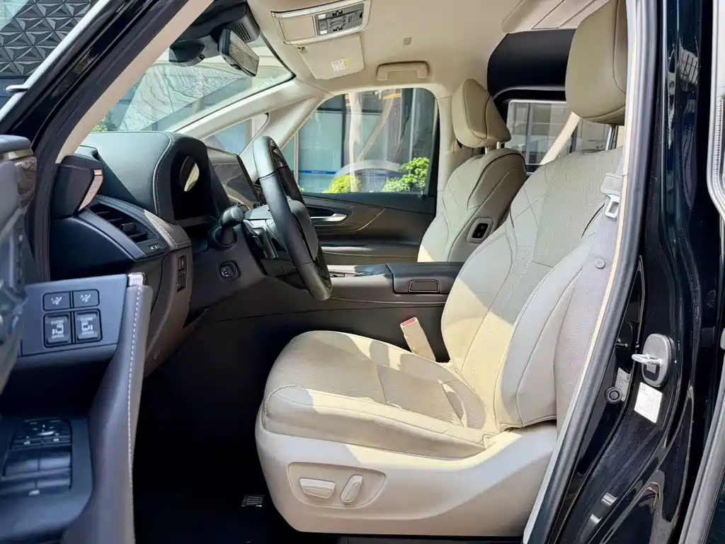 Toyota Vellfire — миниатюра 4