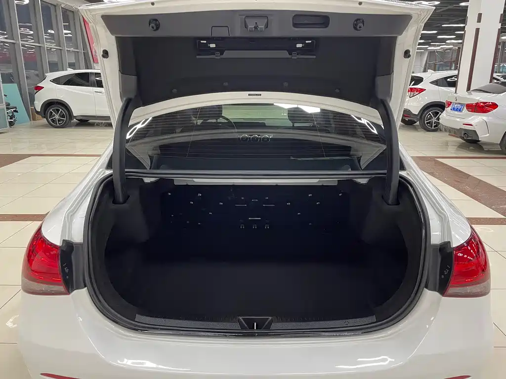 MERCEDES-BENZ A CLASS