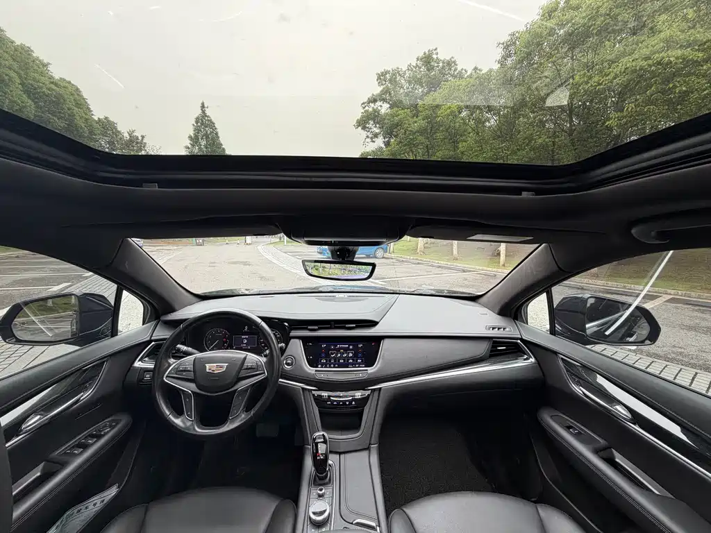 Cadillac XT5 — миниатюра 11