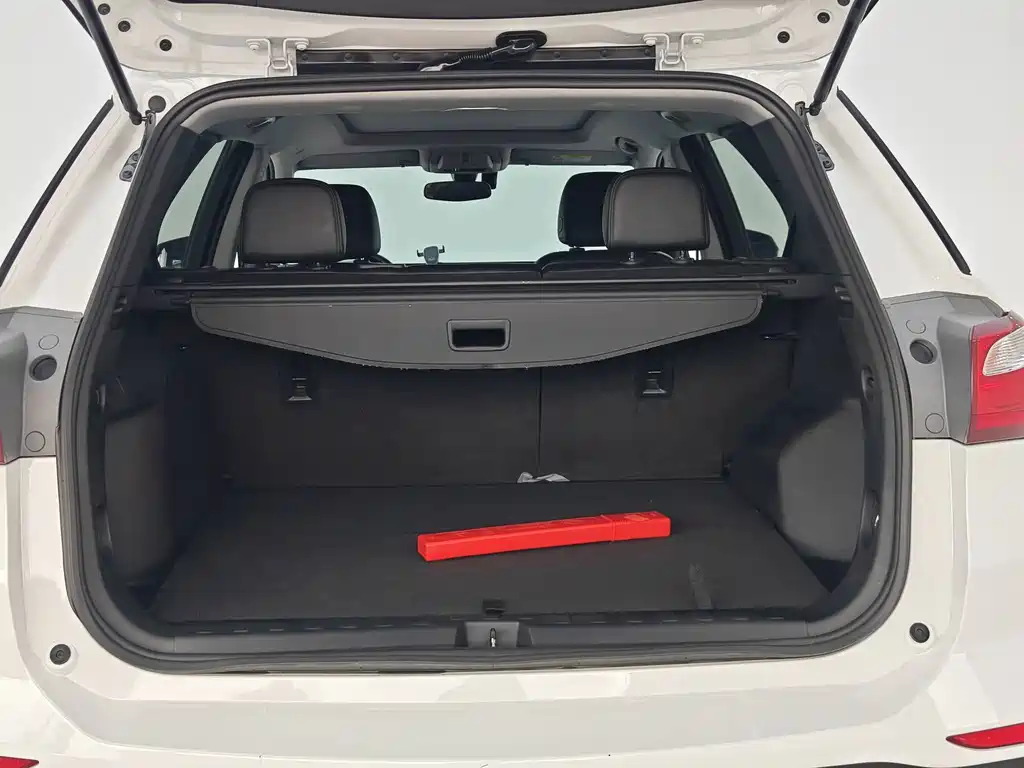 Chevrolet Equinox — миниатюра 17