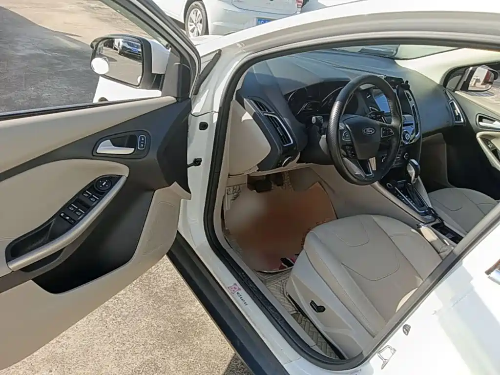 Ford Focus — миниатюра 16