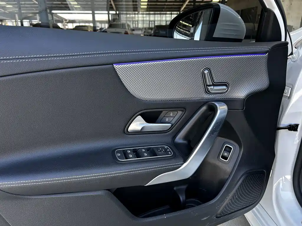 Mercedes-Benz A-Class — миниатюра 10
