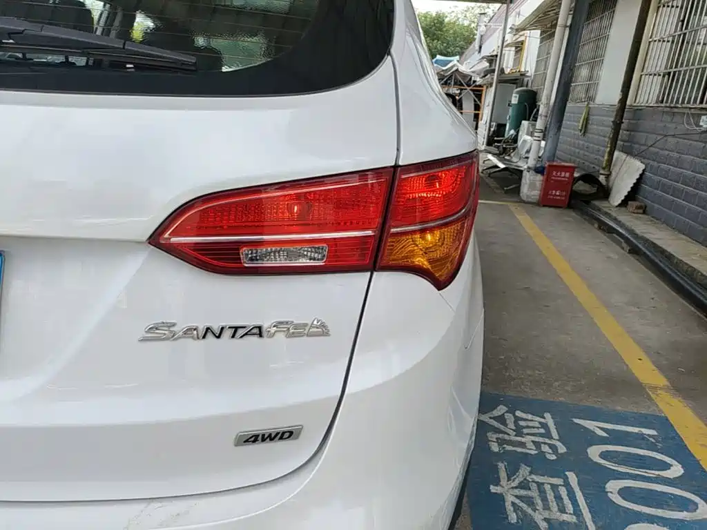 Hyundai Santa Fe — миниатюра 8