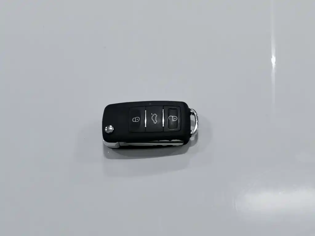 Toyota Yaris L — миниатюра 19