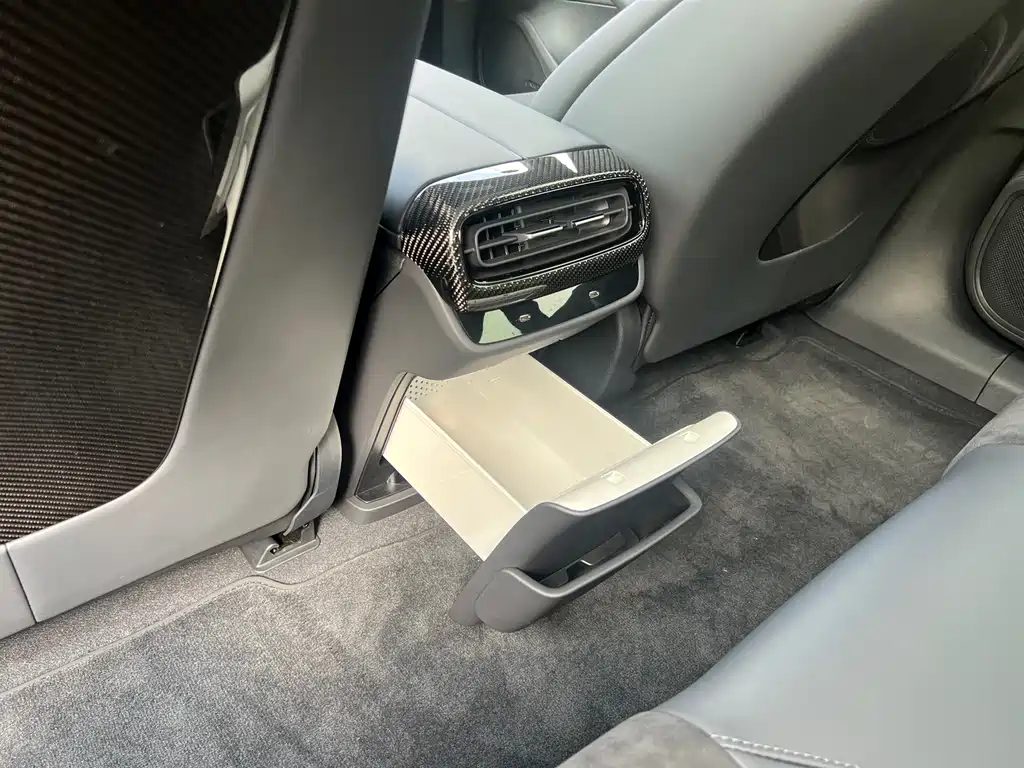 XIAOMI CAR XIAOMI SU7 ULTRA