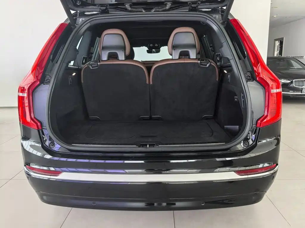 Volvo XC90 PHEV — миниатюра 15