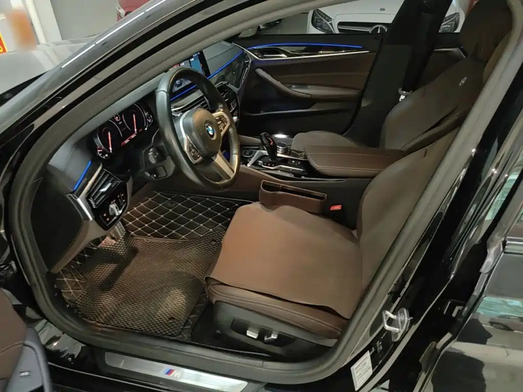 BMW 5 Series — миниатюра 15