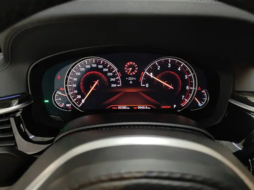 BMW 5 Series — миниатюра 12