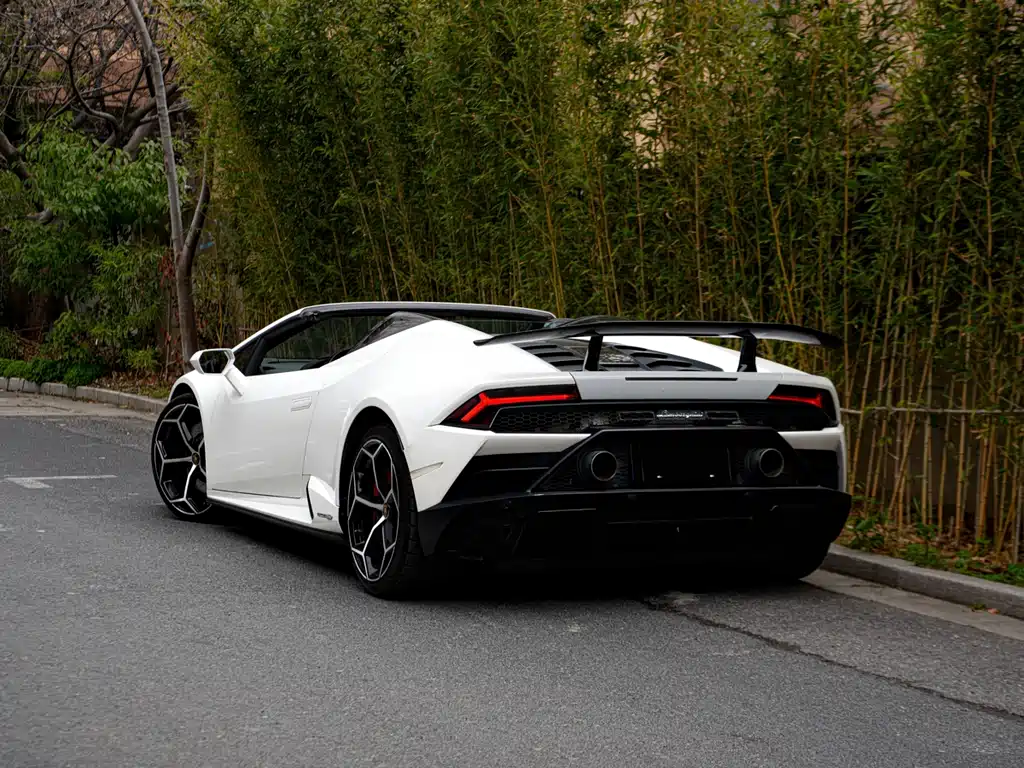 LAMBORGHINI HURACÁN