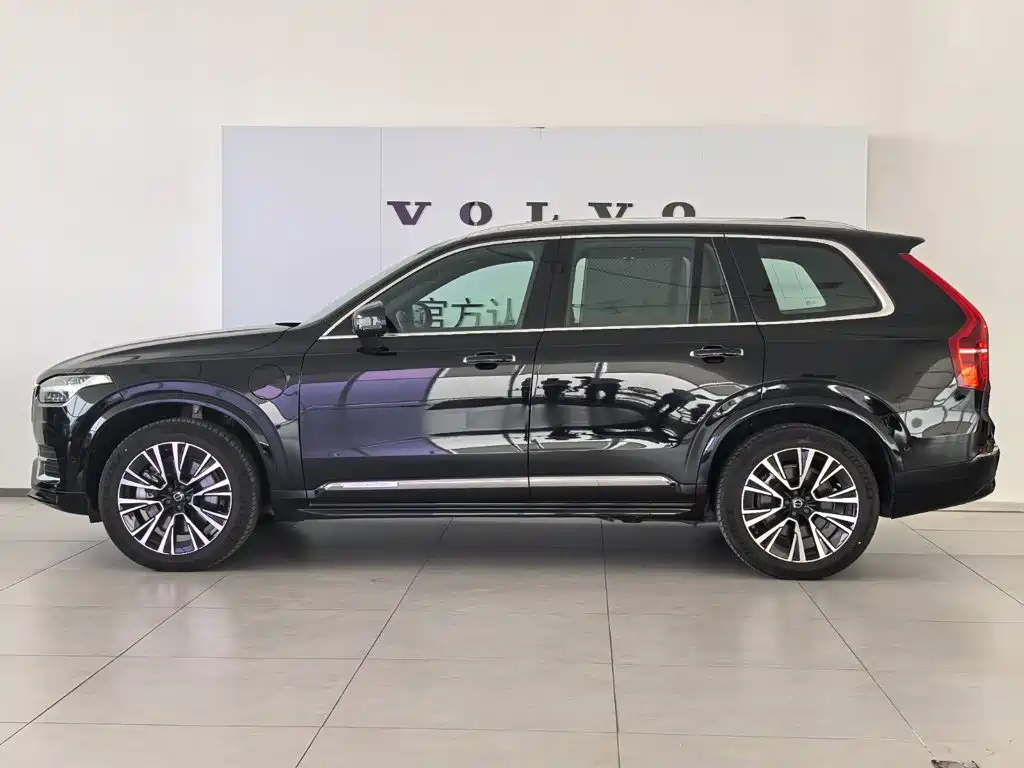 Volvo XC90 PHEV — миниатюра 5