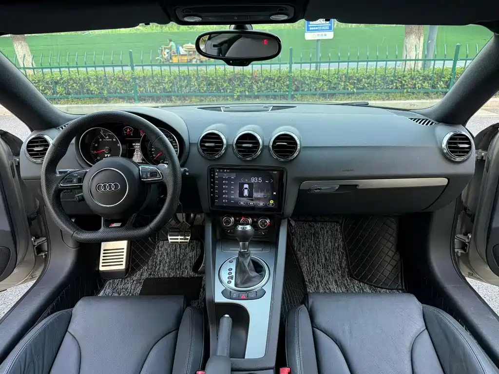 Audi TT TT Coupe 45 TFSI, фото 8