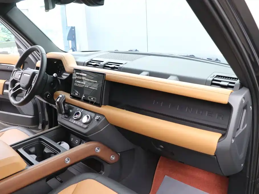Land Rover Defender — миниатюра 20