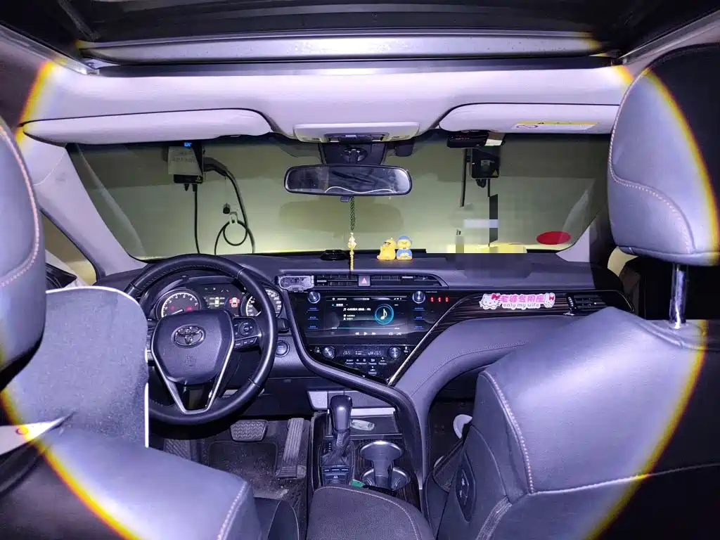 Toyota Camry — миниатюра 9