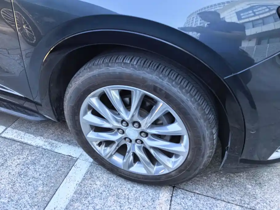 Buick Enclave — миниатюра 6