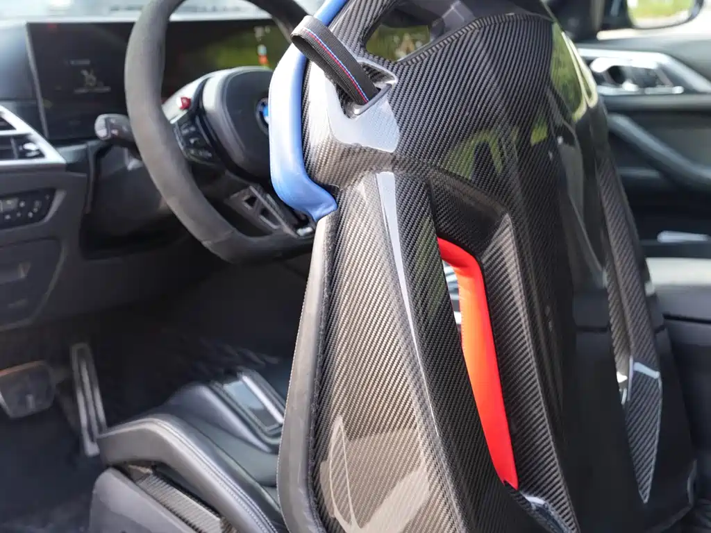 BMW M4 — миниатюра 10