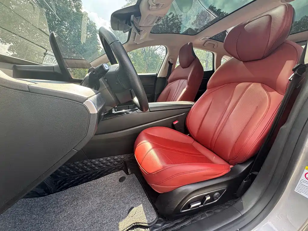 XPeng P7 — миниатюра 8
