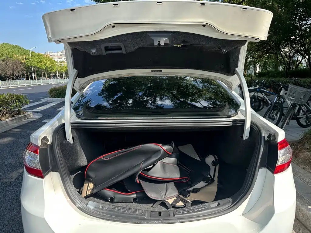 Ford Mondeo — миниатюра 14