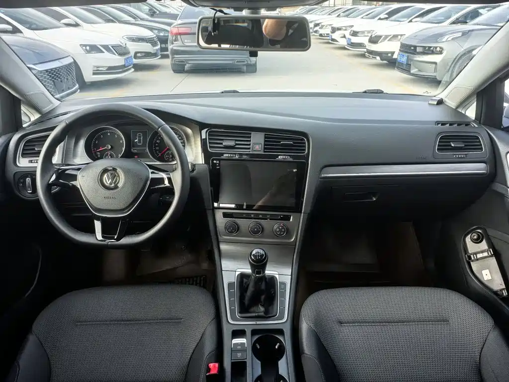 Volkswagen Golf — миниатюра 8