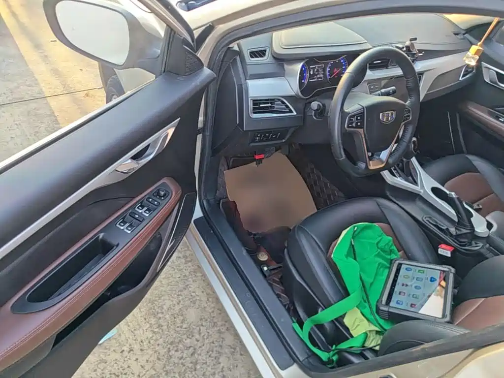Geely Vision — миниатюра 16