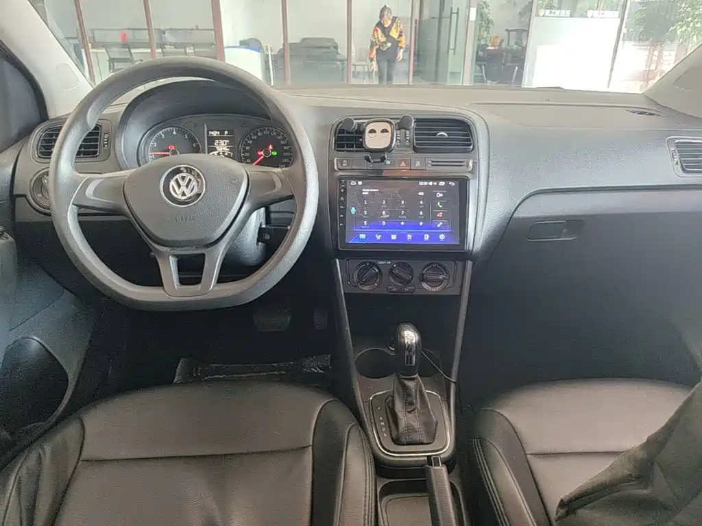 Volkswagen Polo — миниатюра 10