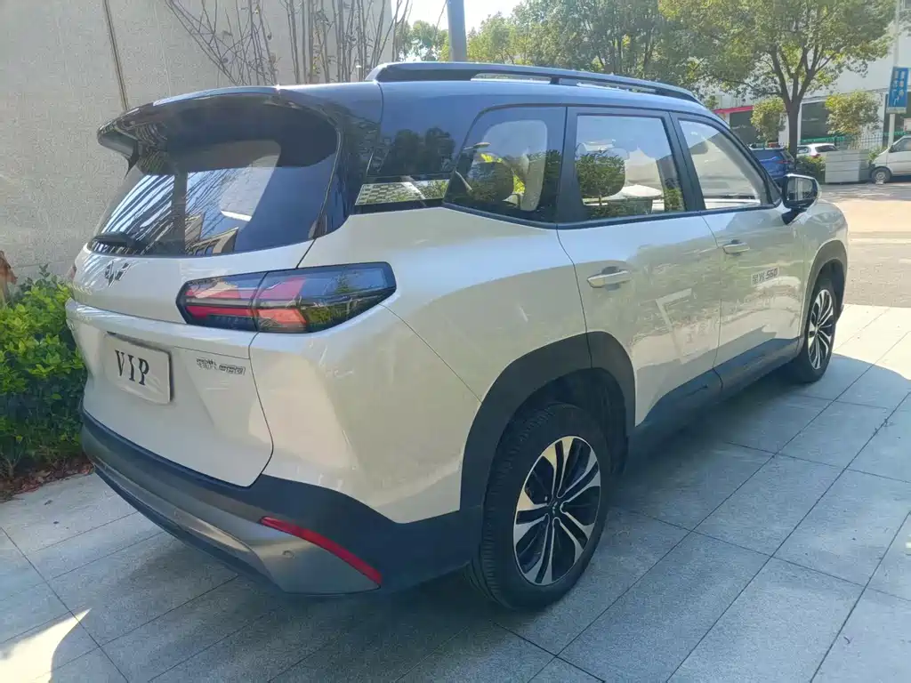 Wuling Xingguang 560 New Energy — миниатюра 6