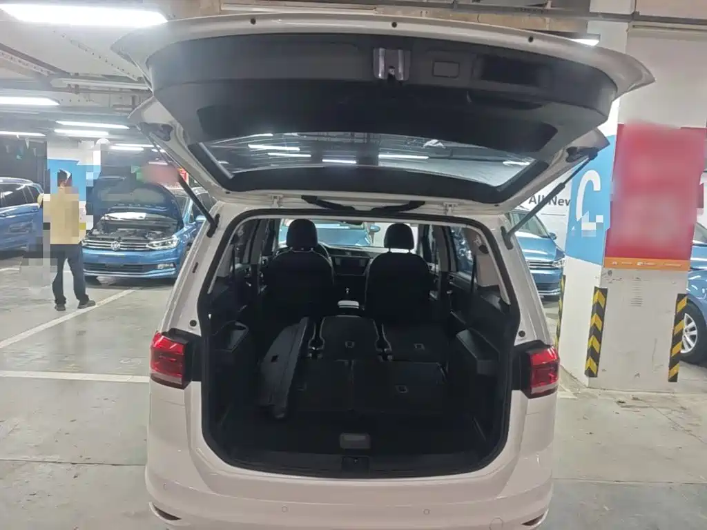 Volkswagen Touran — миниатюра 19
