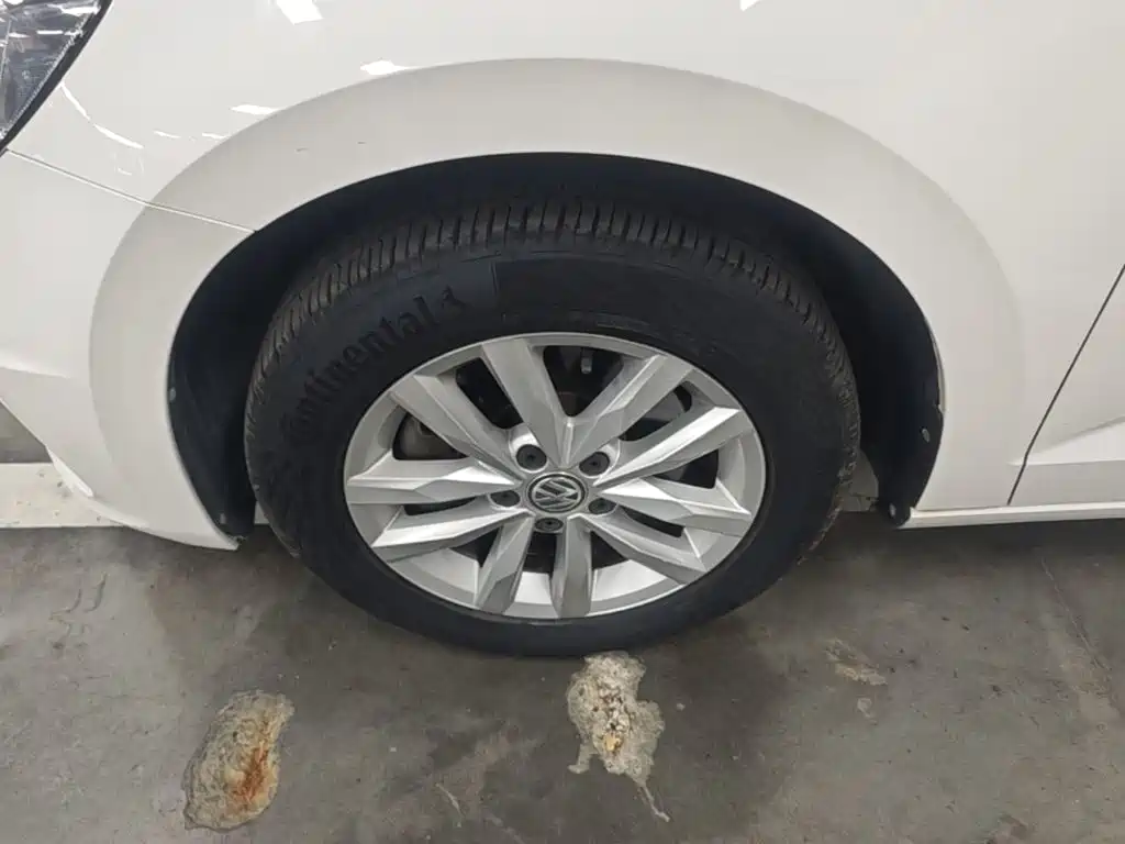 Volkswagen Touran — миниатюра 23