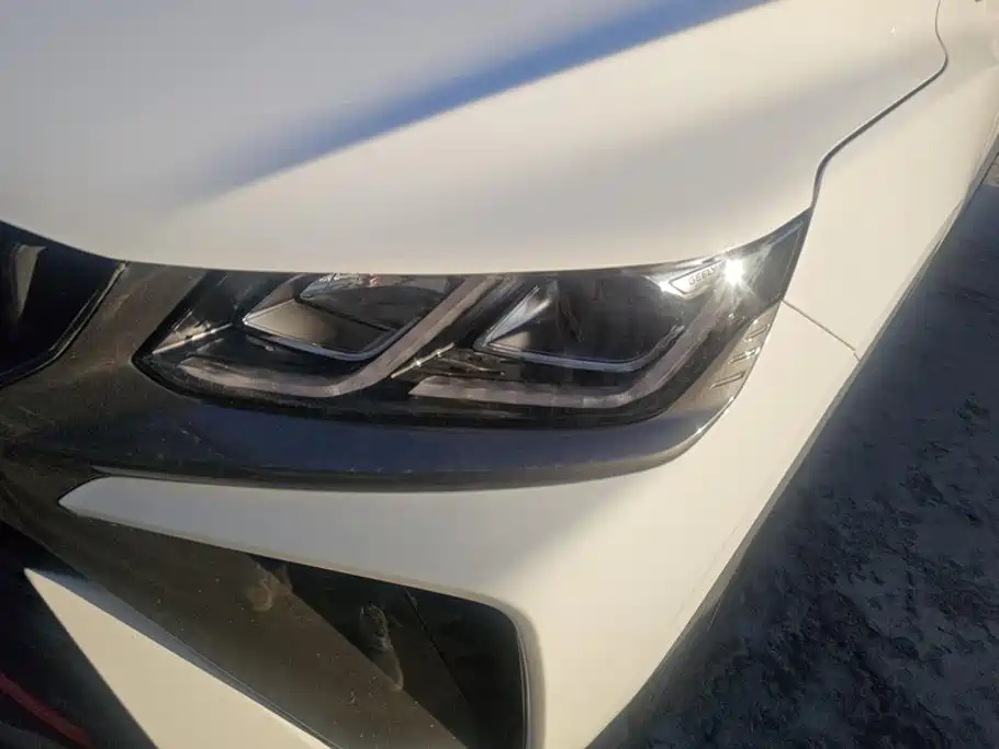 Geely Binyue — миниатюра 5