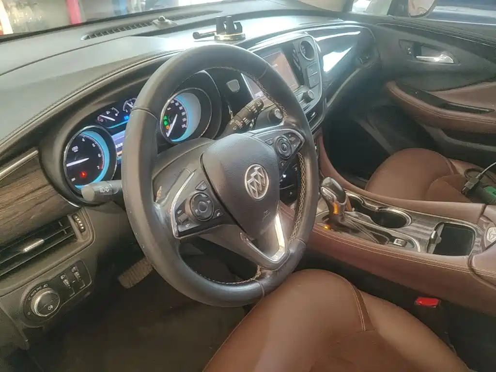 Buick Envision Plus — миниатюра 11