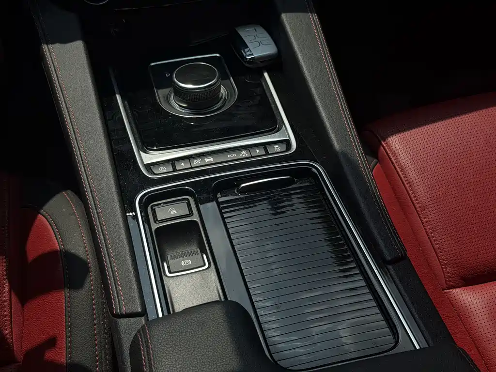 Jaguar F-PACE — миниатюра 14