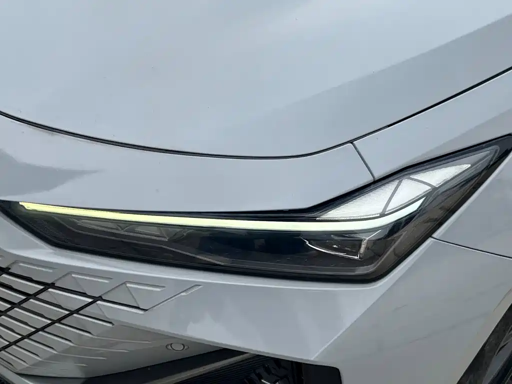 Changan UNI-V — миниатюра 8