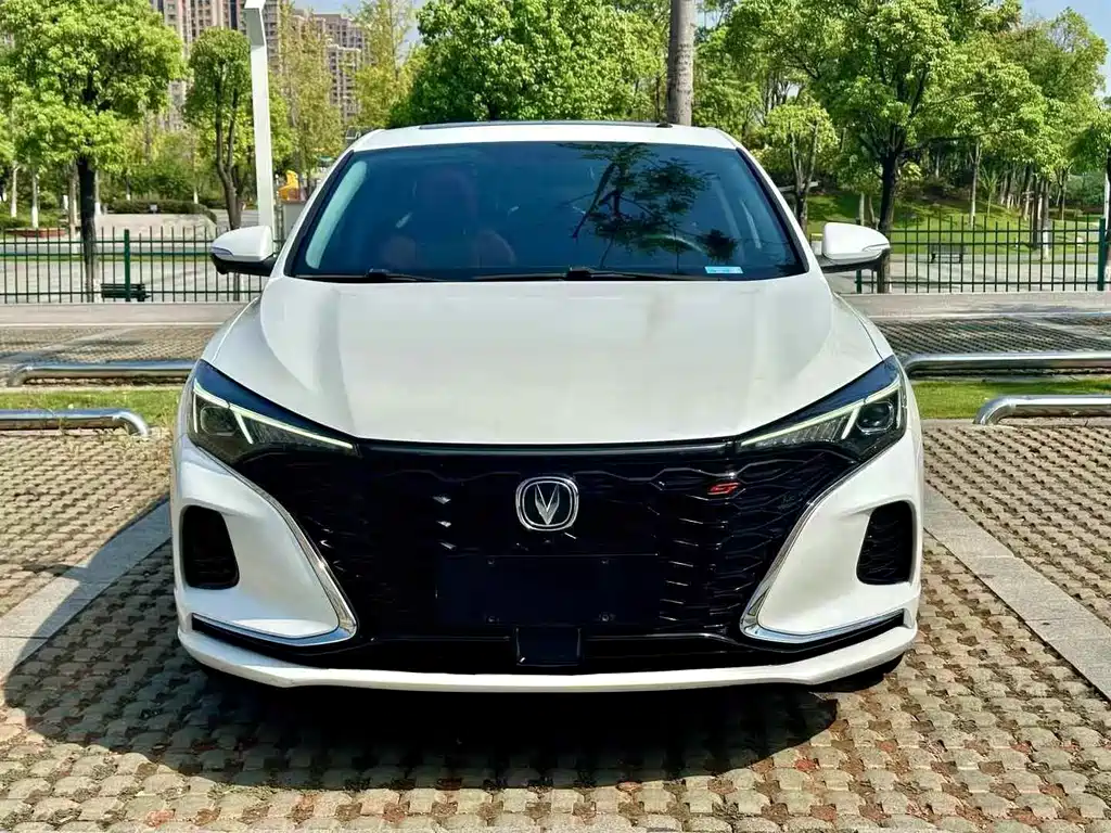 Changan Eado — миниатюра 2