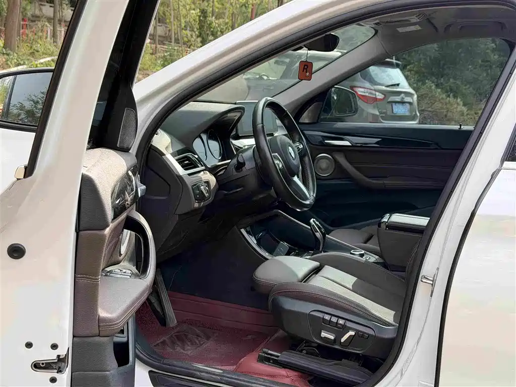 BMW X1 2022 sDrive25Li Lead
