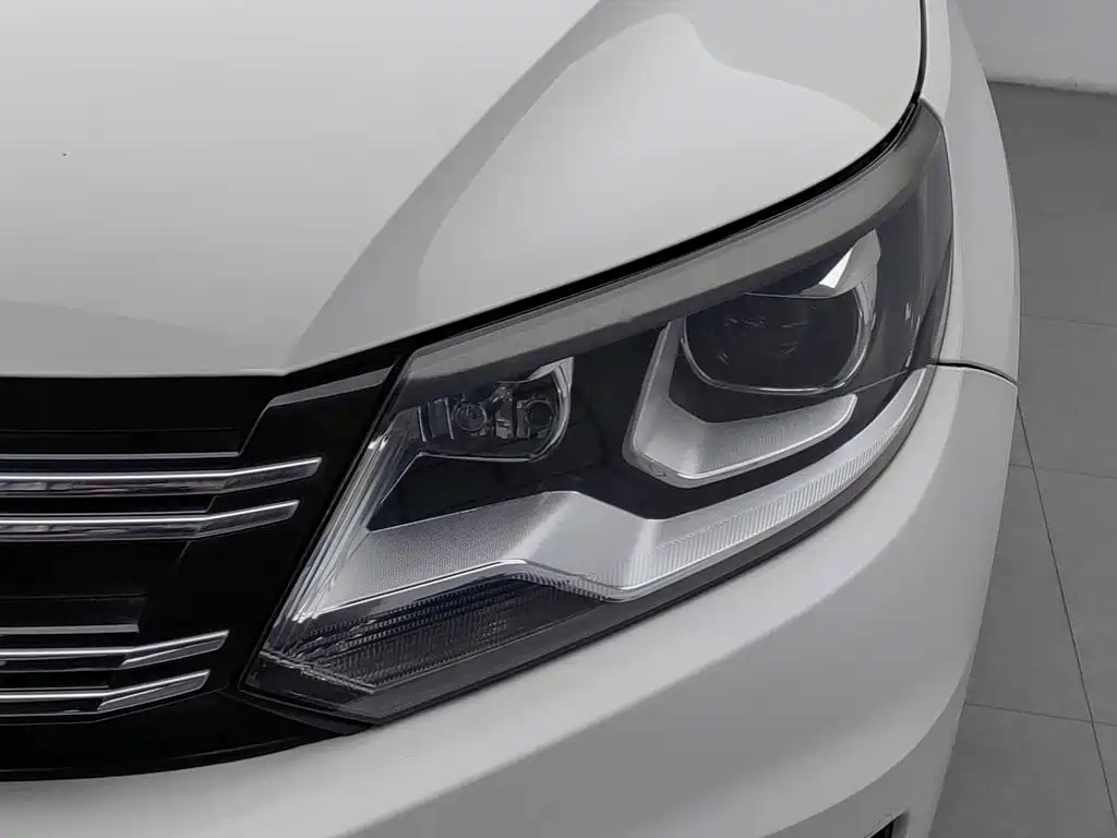 Volkswagen Tiguan — миниатюра 7