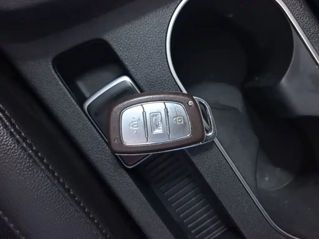 Hyundai Elantra — миниатюра 9