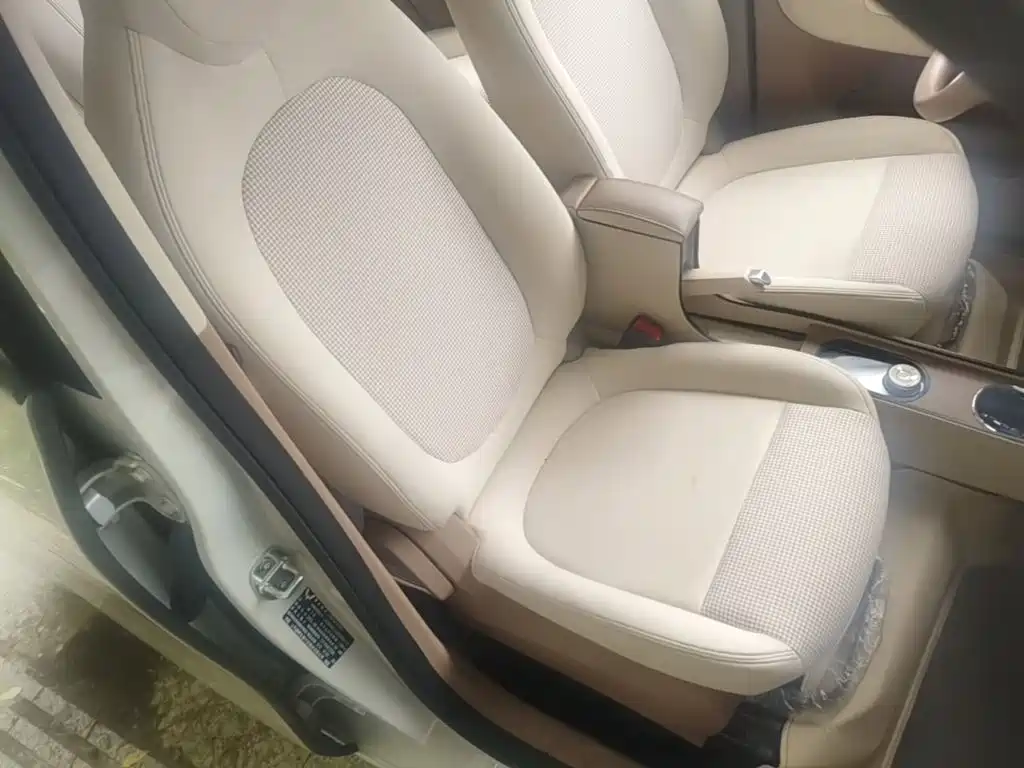 Wuling MINIEV — миниатюра 25