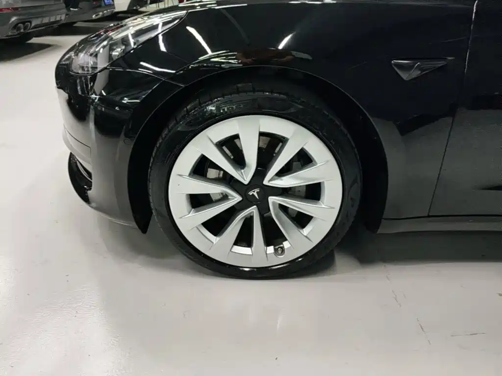 Tesla Model 3 — миниатюра 23