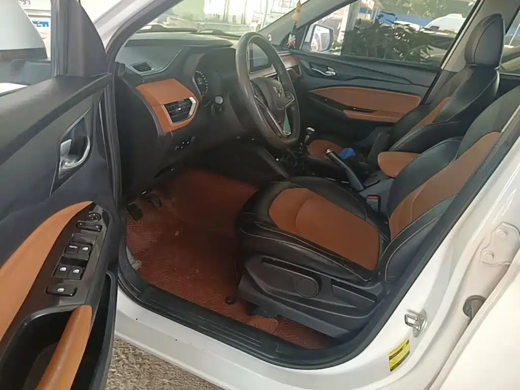 Wuling Hongguang S3 — миниатюра 15
